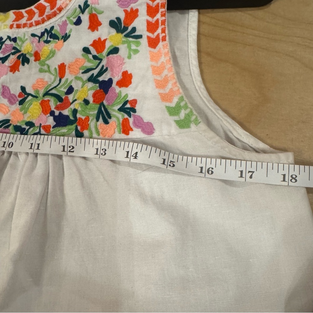 J Crew Size 4 Linen Cotton Floral Embroidered White sleevelesss Top - Picture 12 of 14